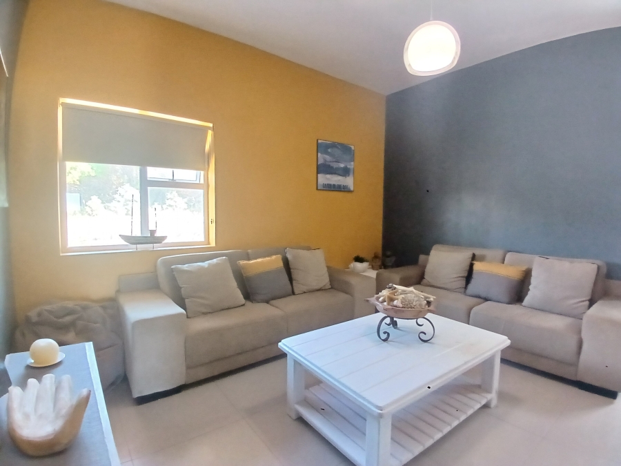 6 Bedroom Property for Sale in Stilbaai Oos Western Cape